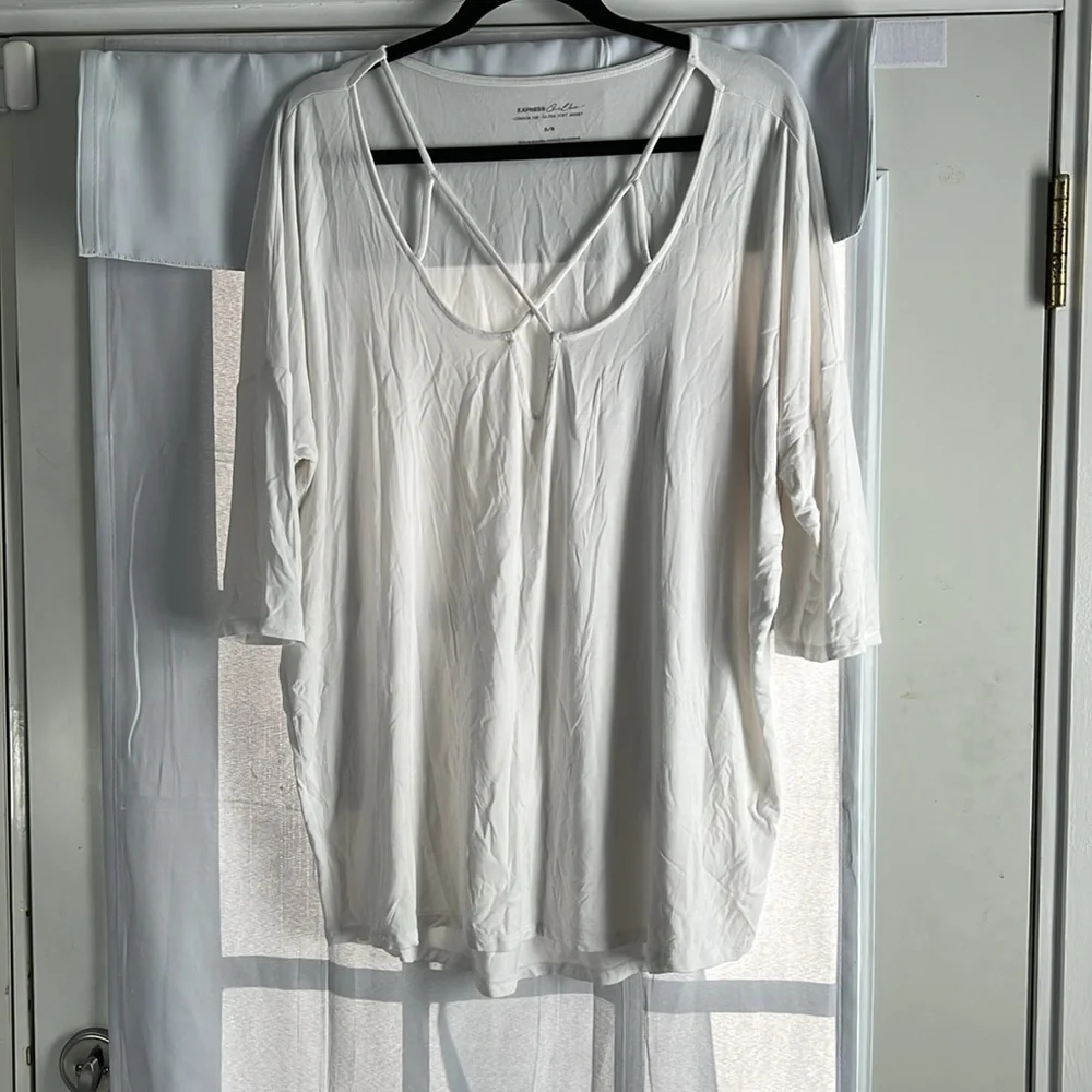 Express Women’s Cream Color Short Sleeve Blouse Top Size XL EUC Boho Resortwear